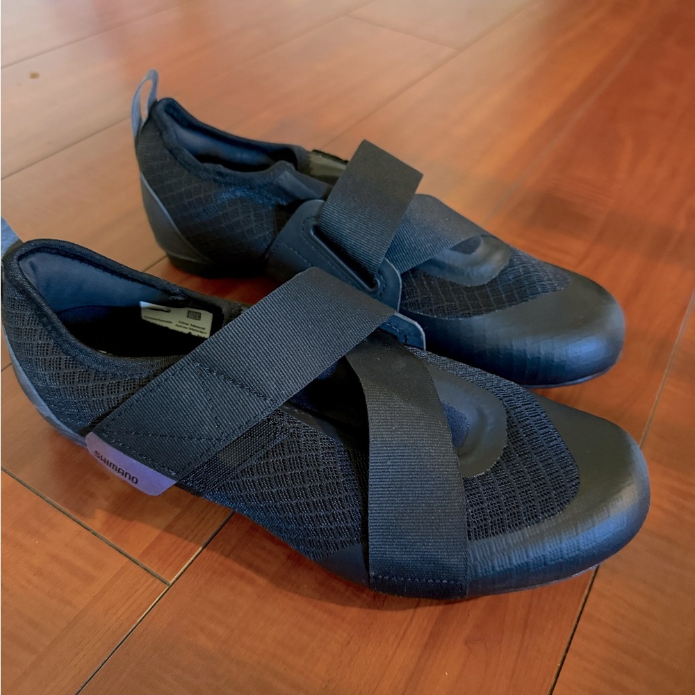 NEW women’s Shimano IC1 indoor cycling shoes Brand New!